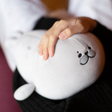 Fluffy Banana Pose Spotted Seal Plush Pillow Stuffed Plush Toys